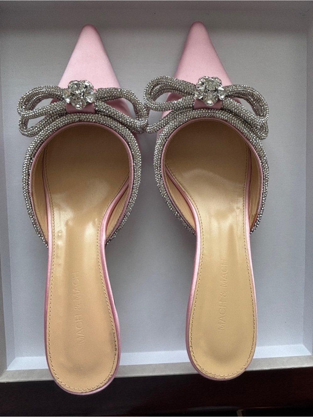 Mach & Mach size 40 Pink Satin Pointed Toe Crystal Bow Mules